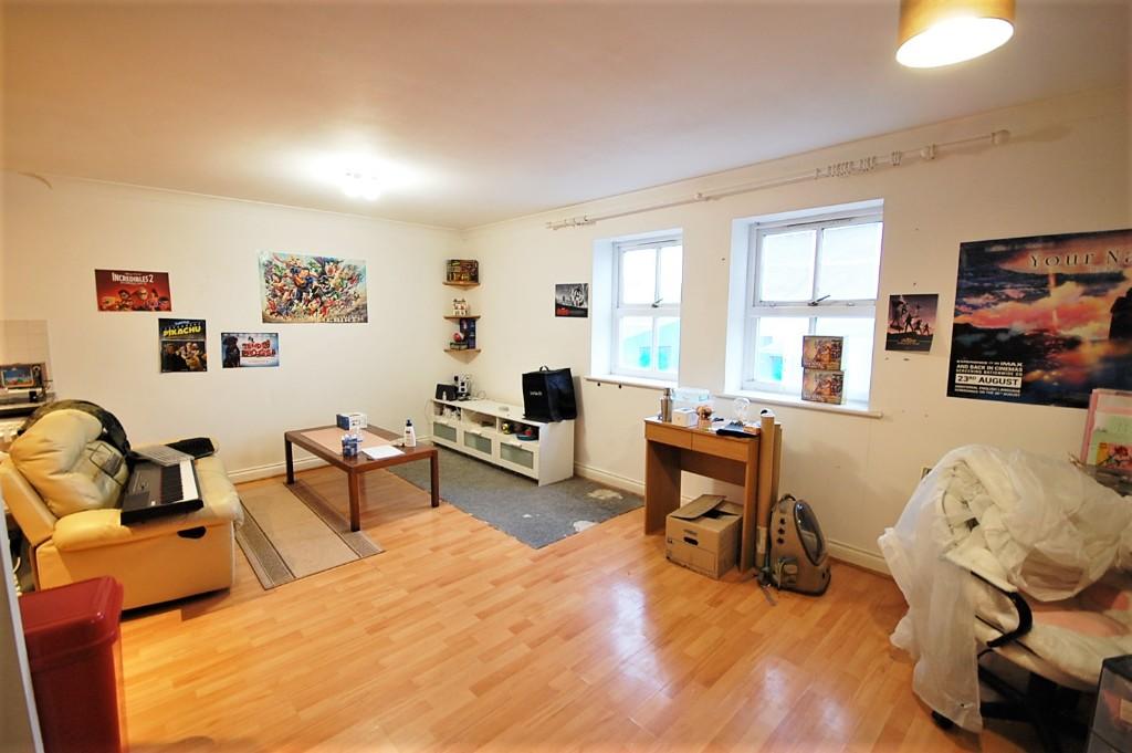 1 bedroom apartment for sale in Albany Gardens, Colchester, Essex, CO2