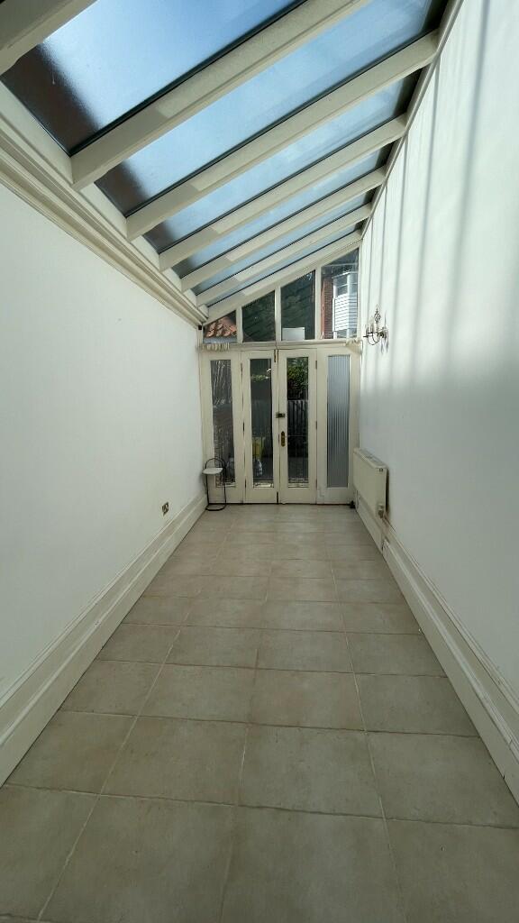 Additional property image - Belgrave Place, East Hill, Colchester, Essex, CO1