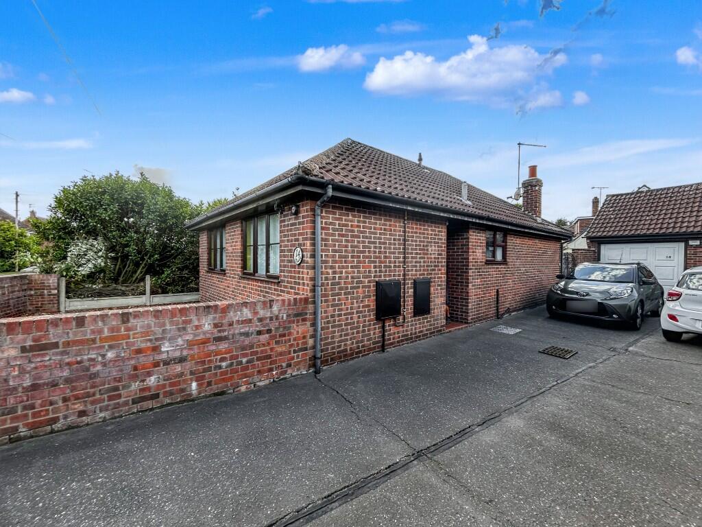 Main image of property: Parsons Heath, Colchester, Essex, CO4