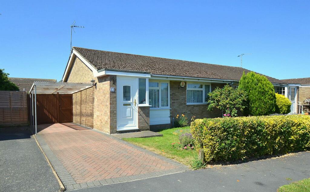 2 bedroom semidetached bungalow for sale in Fairfield, Herstmonceux, Hailsham, BN27