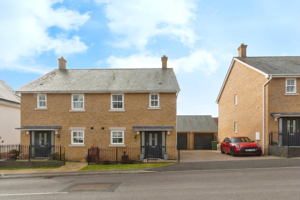 Main image of property: Appian Way, Chineham, Basingstoke, Hampshire, RG24