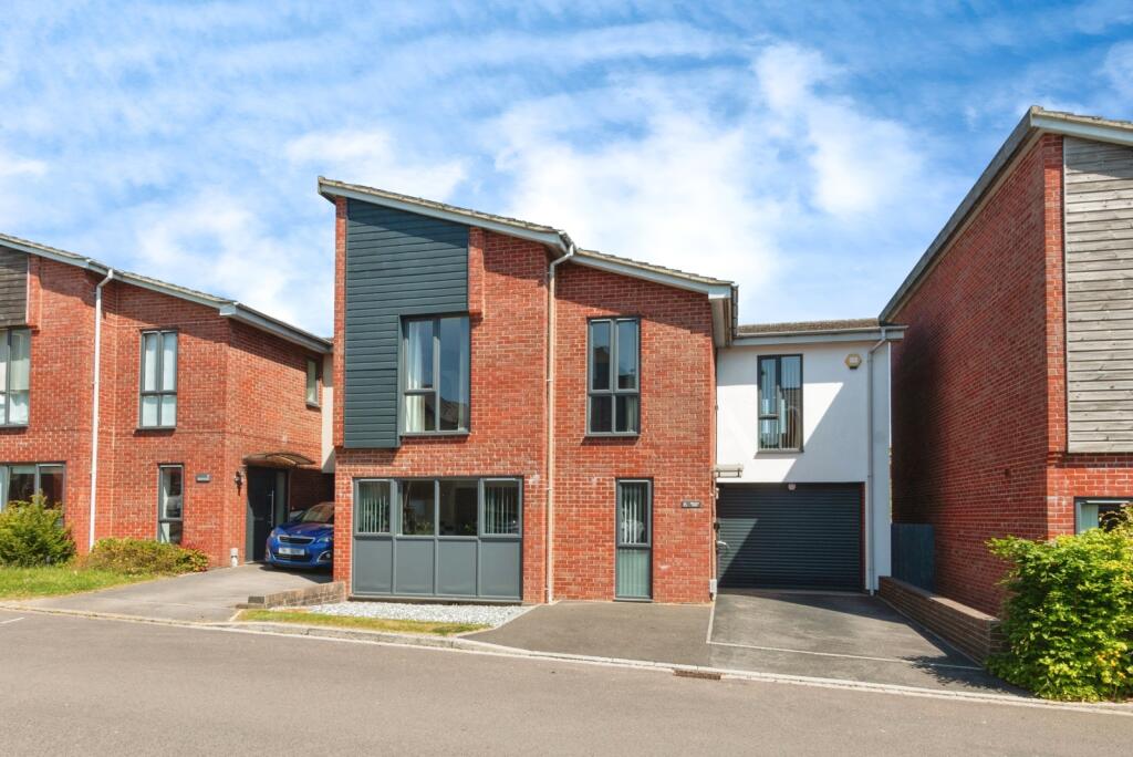 Main image of property: Marston Walk, Basingstoke, Hampshire, RG24
