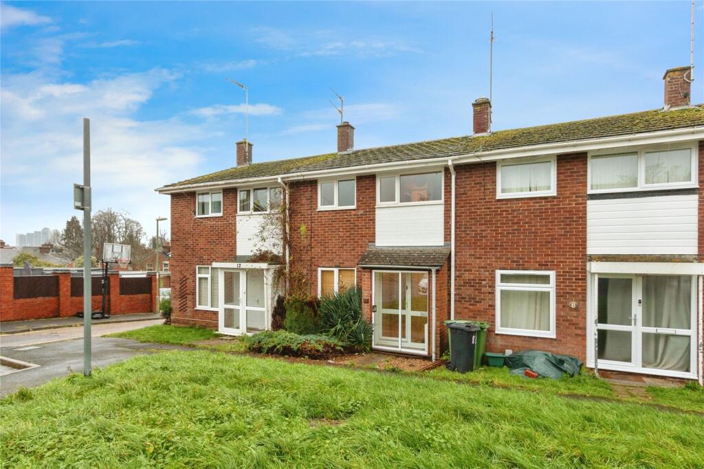 Main image of property: Budds Close, BASINGSTOKE, Hampshire, RG21