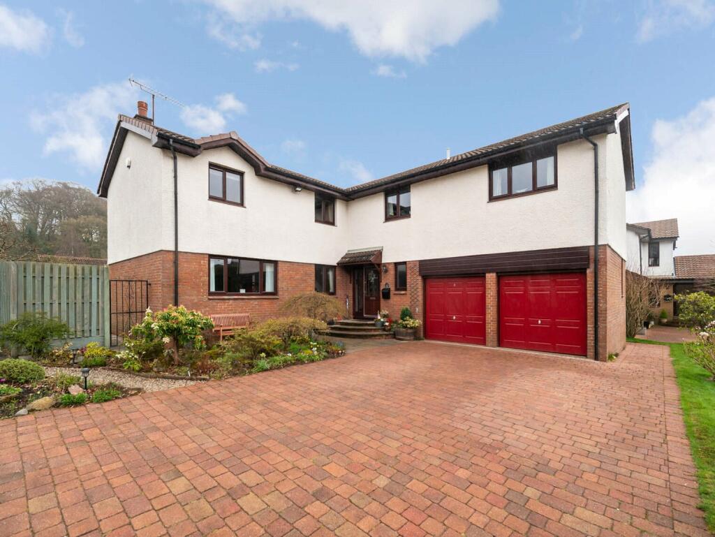 5 bedroom detached house for sale in Lawn Park, Milngavie, Glasgow, East Dunbartonshire, G62