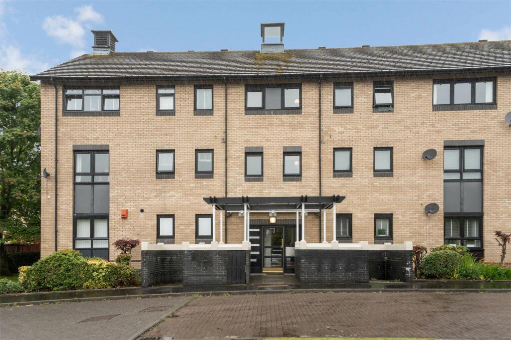 Main image of property: Ballagan Place, Milngavie, Glasgow, East Dunbartonshire, G62