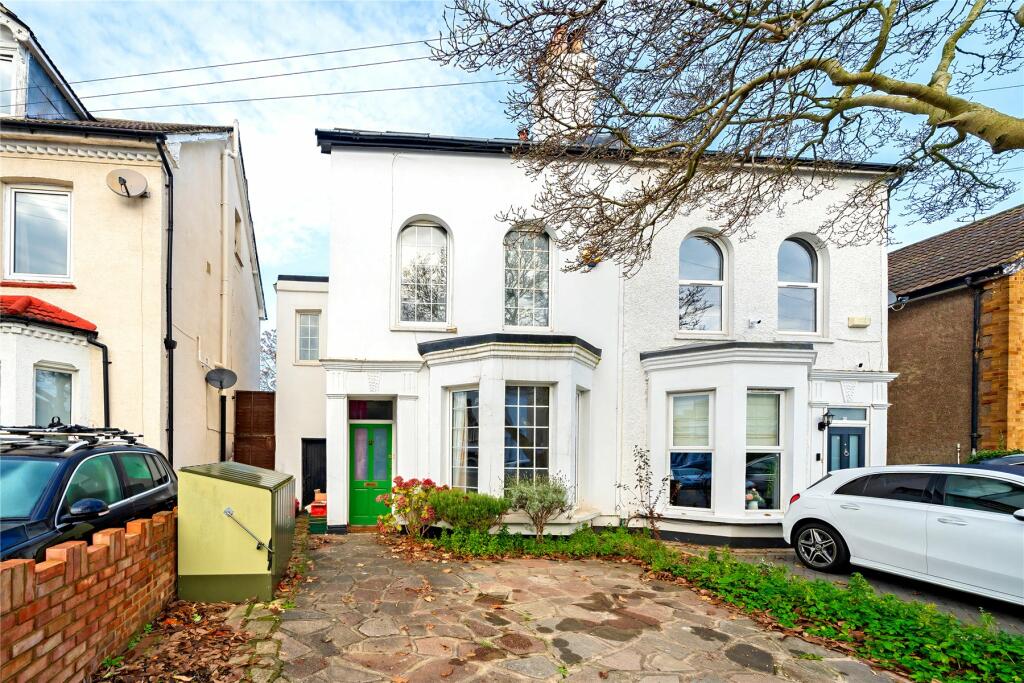 4 bedroom semi detached house for sale in Dagnall Park London SE25