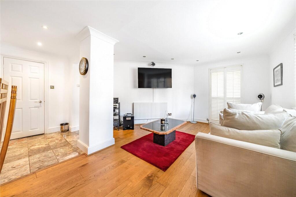 2 bedroom end of terrace house