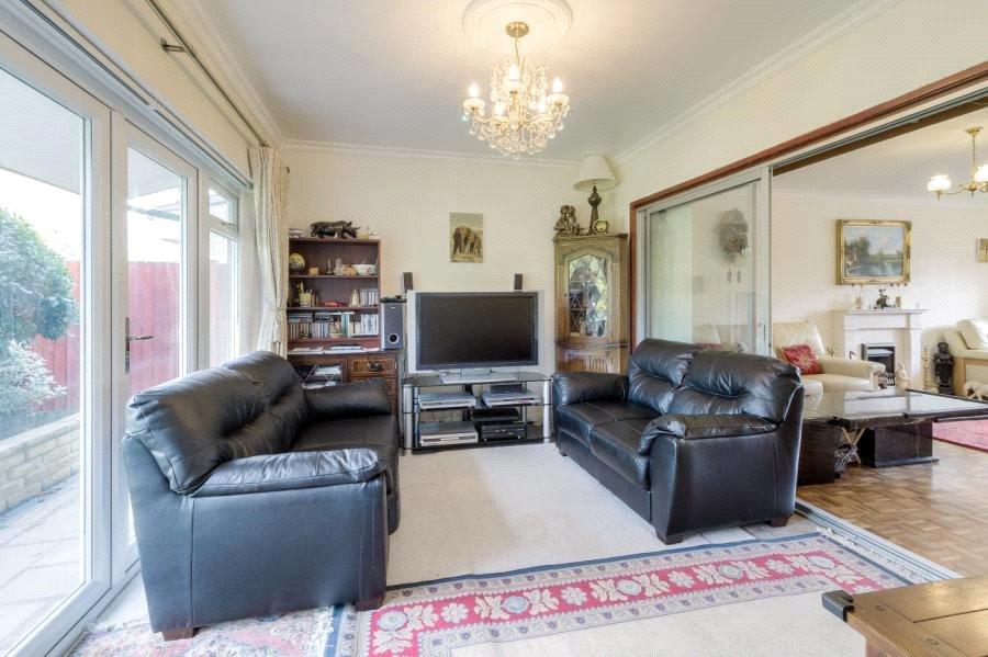 6 bedroom detached house for sale in Putnoe Lane, Bedford, Bedfordshire