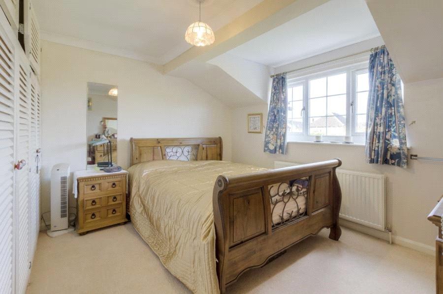 6 bedroom detached house for sale in Putnoe Lane, Bedford, Bedfordshire