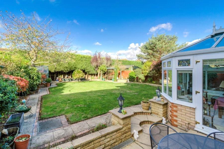 6 bedroom detached house for sale in Putnoe Lane, Bedford, Bedfordshire