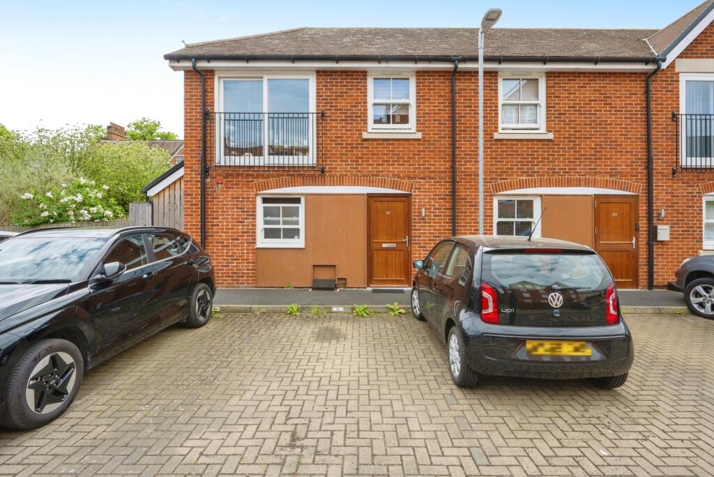 Main image of property: De Montfort Place, Bedford, Bedfordshire, MK40
