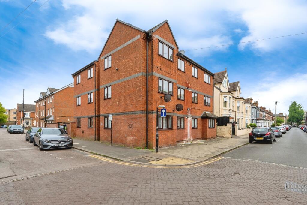 Main image of property: Grafton Road, Bedford, Bedfordshire, MK40