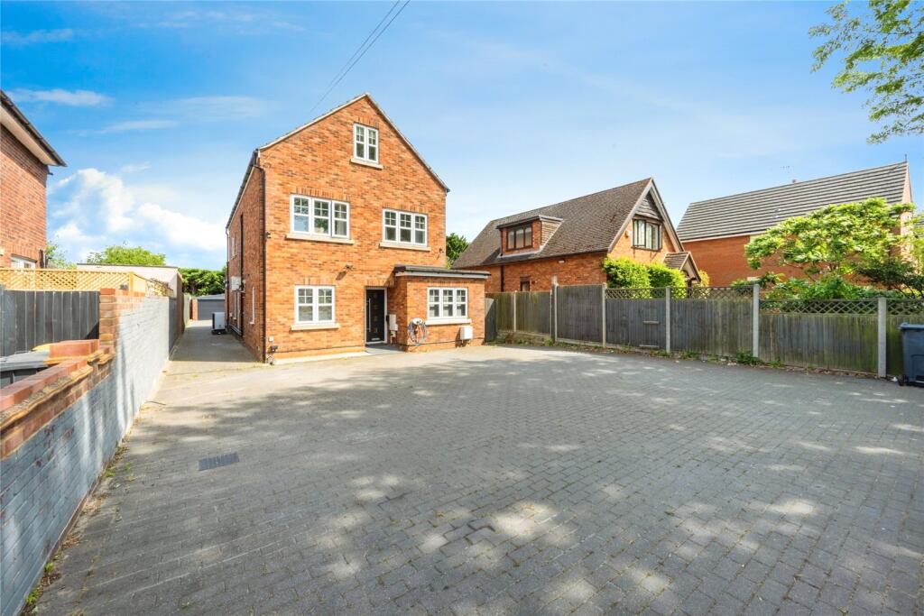 Main image of property: Newnham Avenue, Bedford, Bedfordshire, MK41