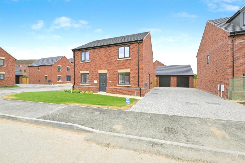 Main image of property: Weavers Grange, London Road, Bozeat, NN29