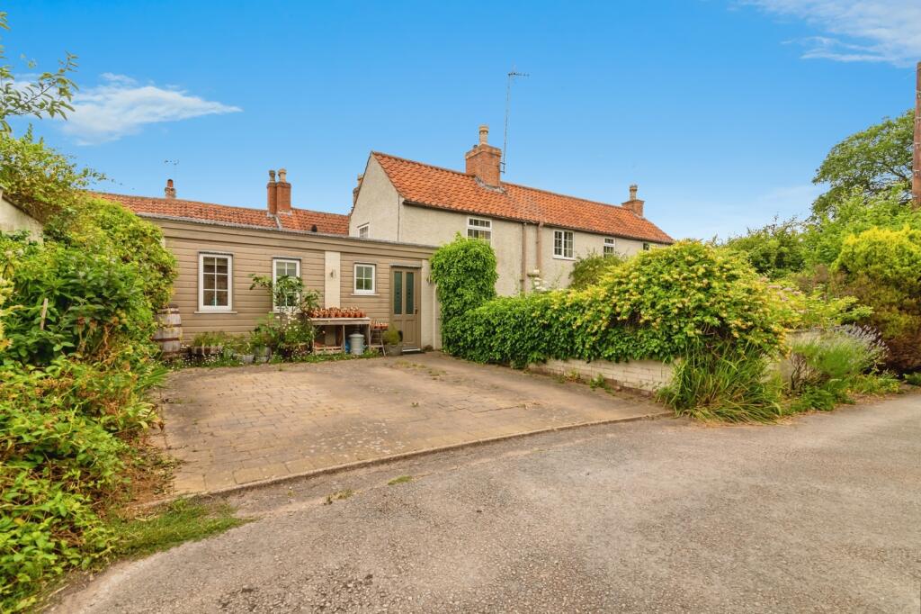 Main image of property: Kneeton Road, East Bridgford, Nottingham, Nottinghamshire, NG13