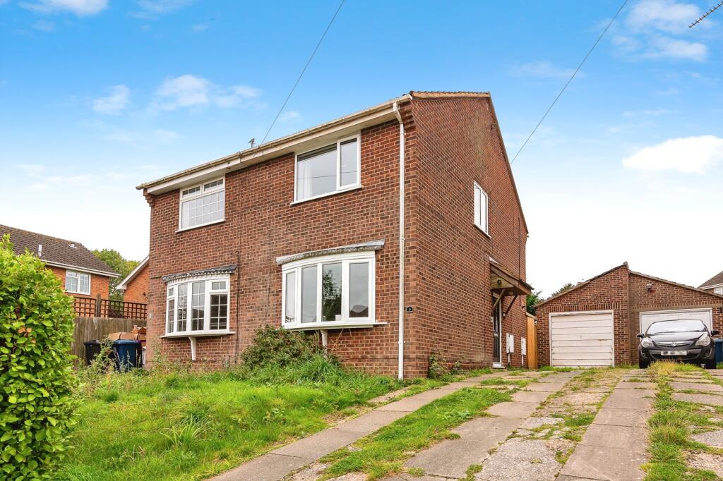 Main image of property: Grizedale Grove, Bingham, Nottingham, Nottinghamshire, NG13