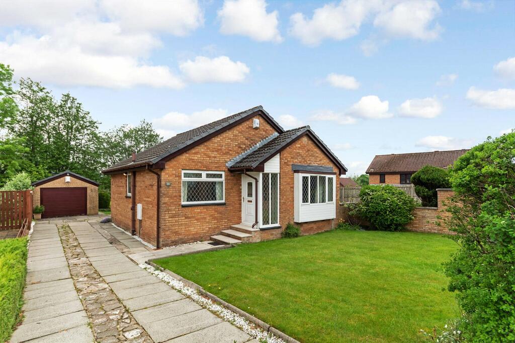 2 bedroom bungalow for sale in Viewfield Road, Glasgow