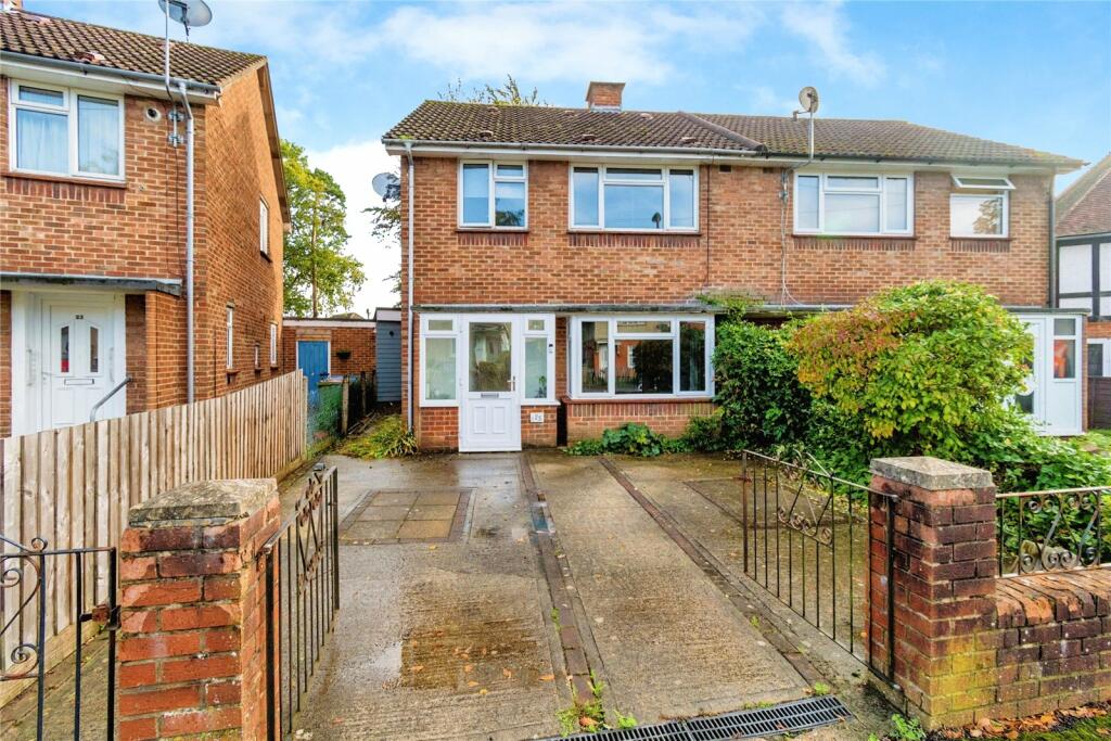 3 bedroom semi-detached house for sale in Acacia Road, Southampton, Hampshire, SO19