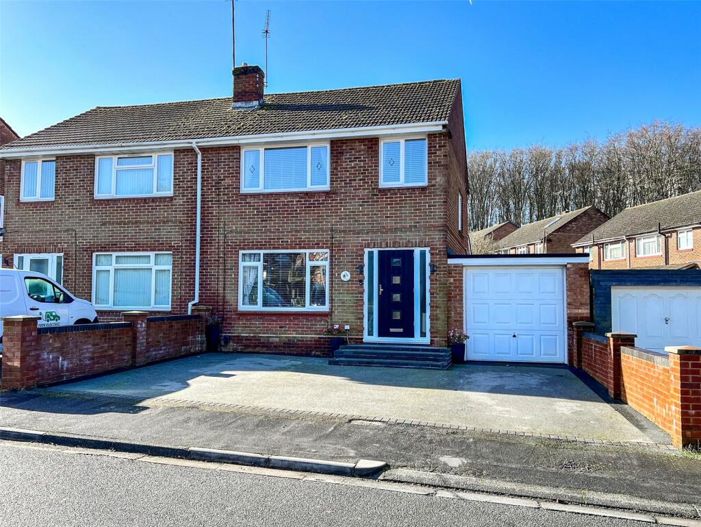 3 bedroom semi-detached house for sale in Ellis Road, SOUTHAMPTON, Hampshire, SO19