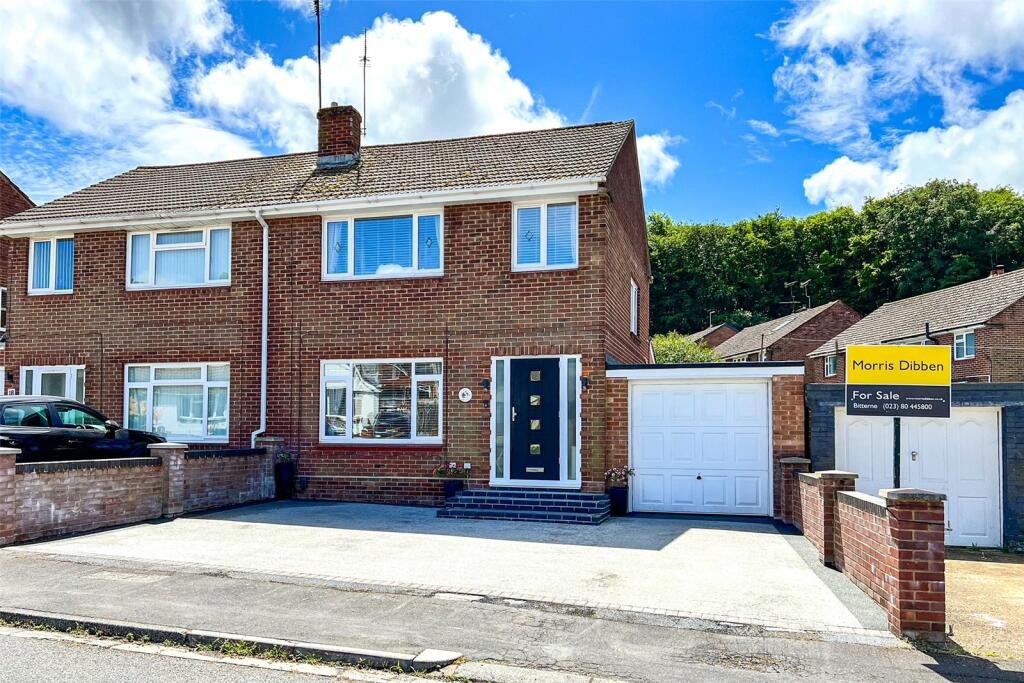 3 bedroom semidetached house for sale in Ellis Road, SOUTHAMPTON