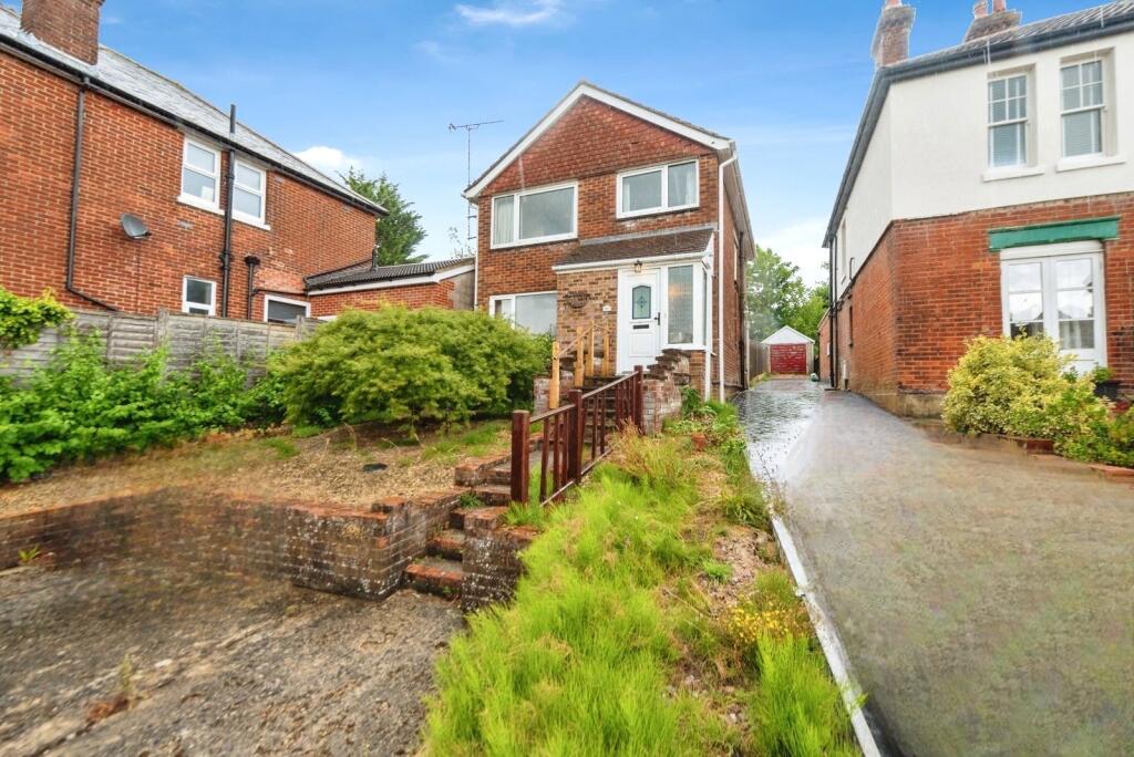 Main image of property: Manor Farm Road, Southampton, Hampshire, SO18