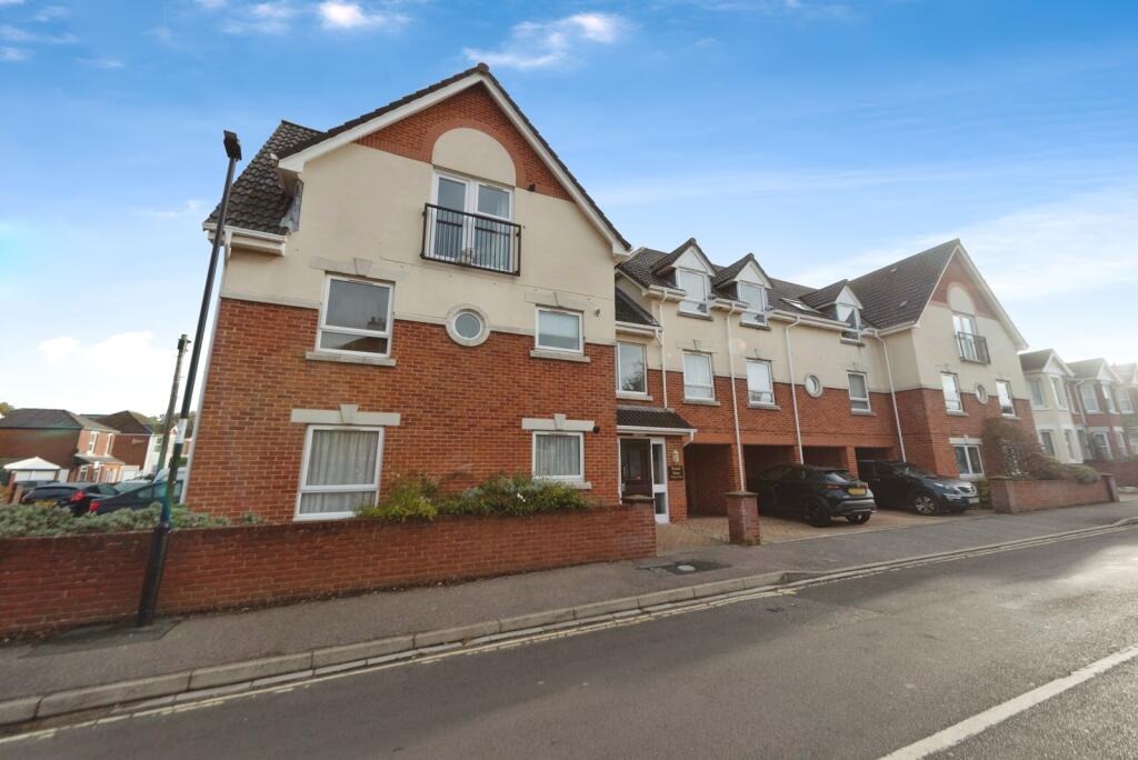 Main image of property: Rampart House, 10 Rampart Road, Southampton, Hampshire, SO18