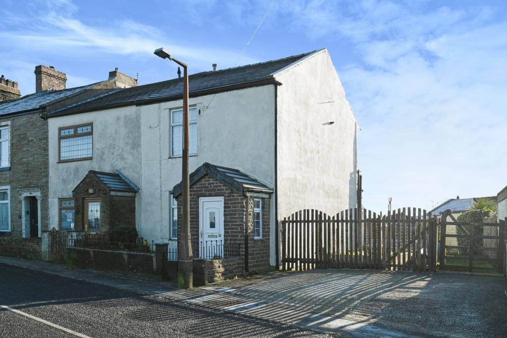 2 bedroom end of terrace house for sale in Belthorn Road, Belthorn