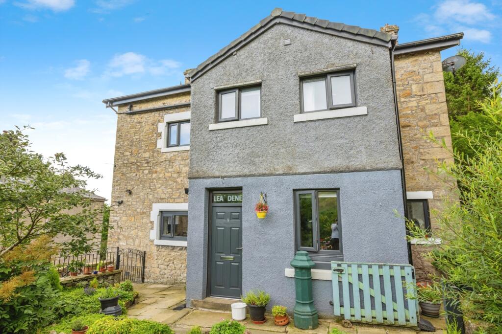Main image of property: Tockholes Road, Darwen, BB3