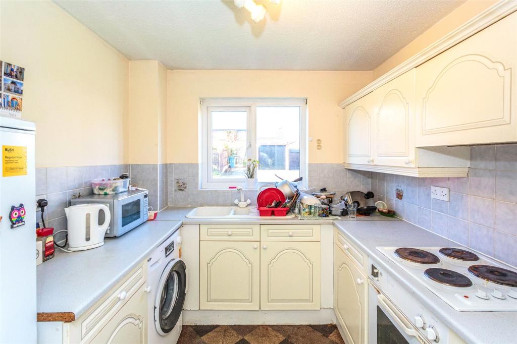 1 bedroom flat for sale in Greenfinch Court, Blackpool, Lancashire, FY3