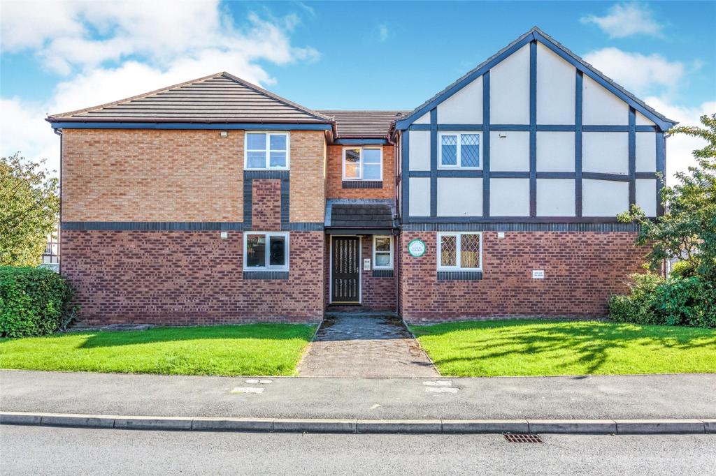 1 bedroom flat for sale in Greenfinch Court, Blackpool, Lancashire, FY3