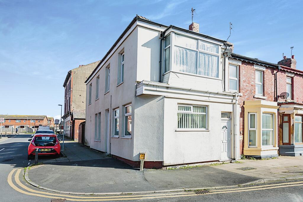 2 bedroom flat for sale in Erdington Road, Blackpool, FY1