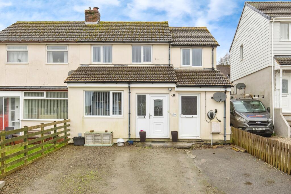 3 bedroom semidetached house for sale in Queens Crescent, Bodmin, Cornwall, PL31