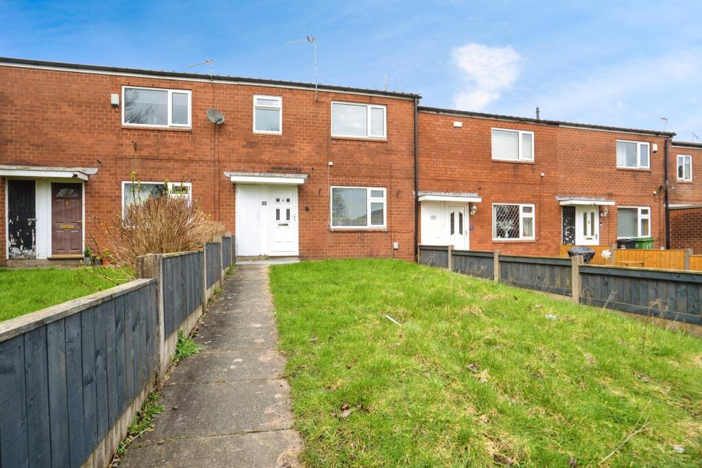 4 bedroom terraced house for sale in Glaisdale Close, Bolton, Greater