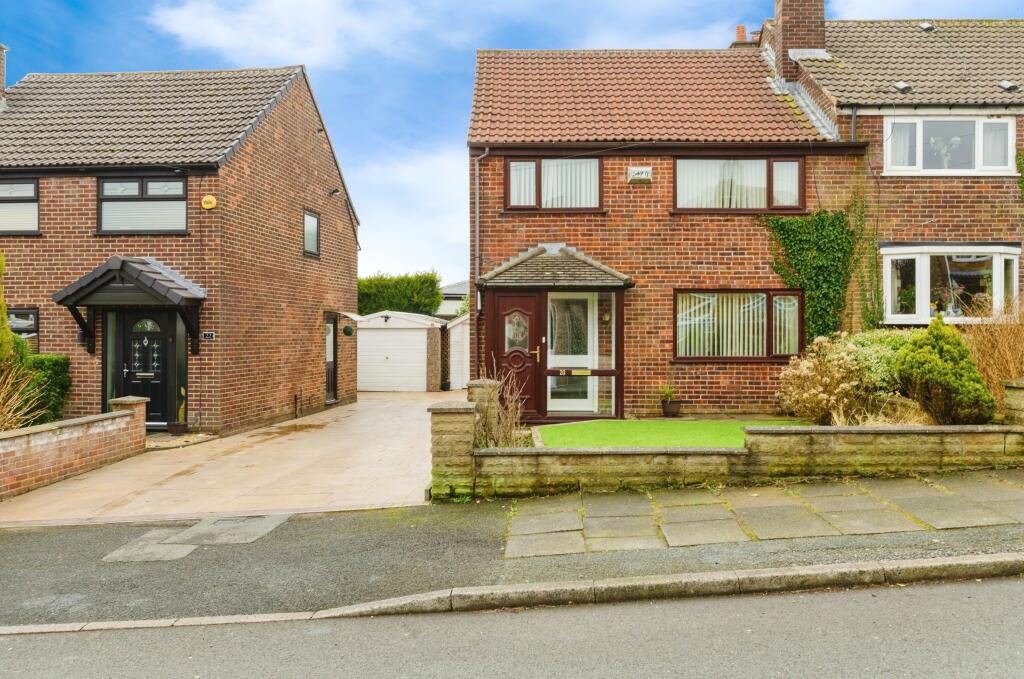 3 bedroom semi-detached house