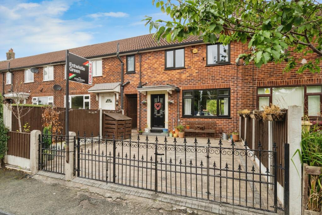 3 bedroom mews house