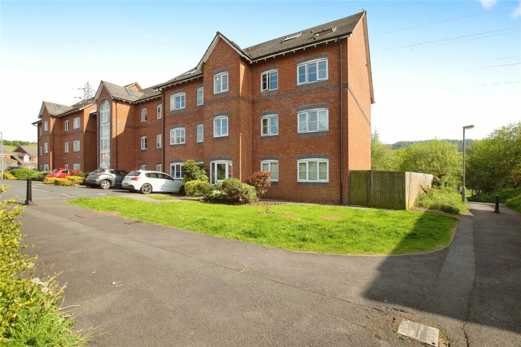 1 bedroom flat for sale in Honeysuckle Court, Huncoat, Accrington