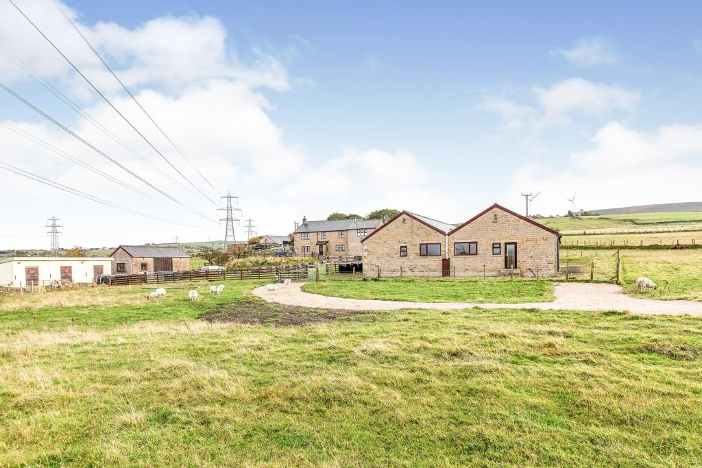3 bedroom barn conversion for sale in Pendle View, Billington Road