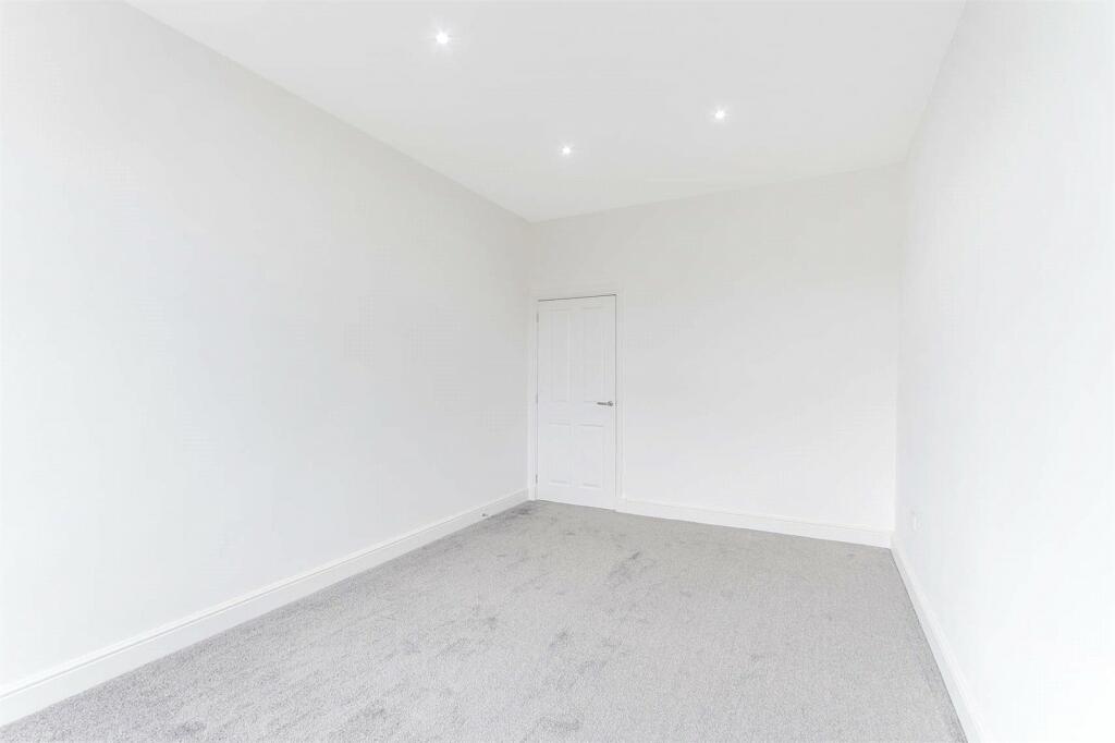 Studio flat for sale in McCallum Avenue, Rutherglen, Glasgow, G73