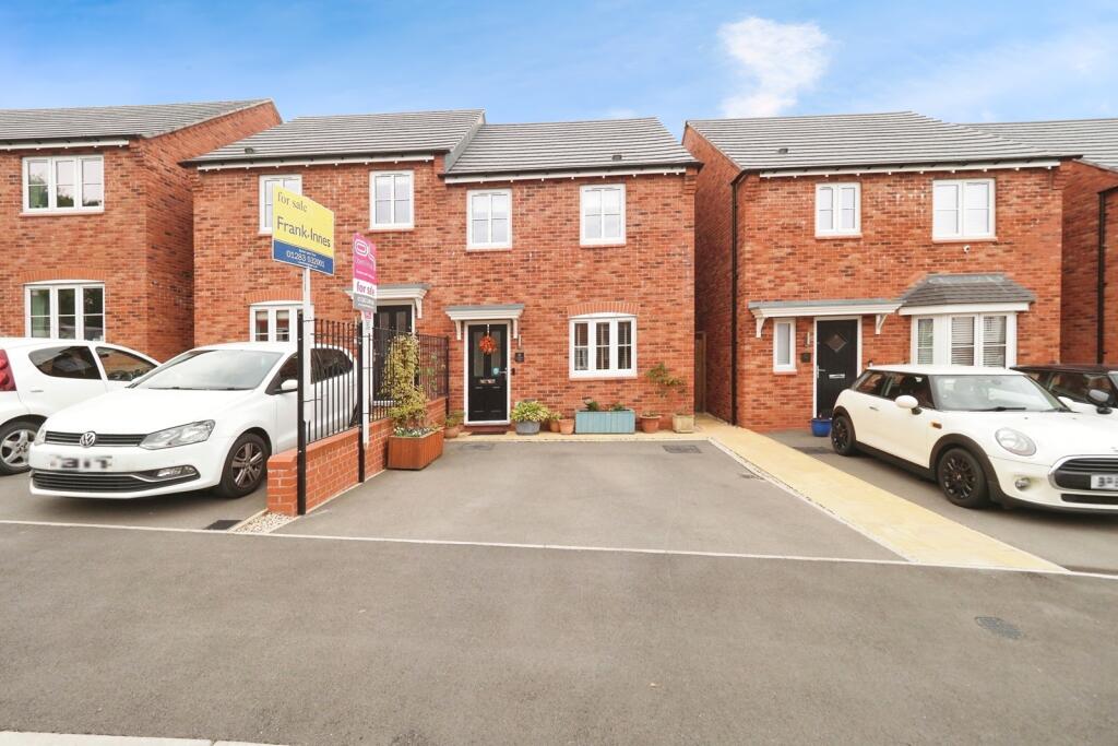 Main image of property: Ivatt Close, Midway, Swadlincote, Derbyshire, DE11