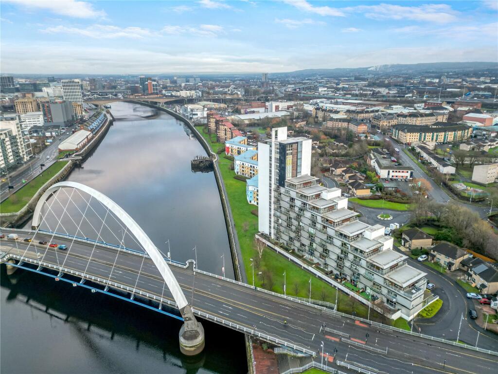 2 bedroom flat for sale in Mavisbank Gardens, Glasgow, G51