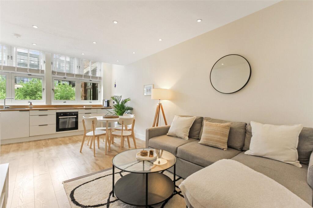 Main image of property: Montrose Street, Glasgow, G1
