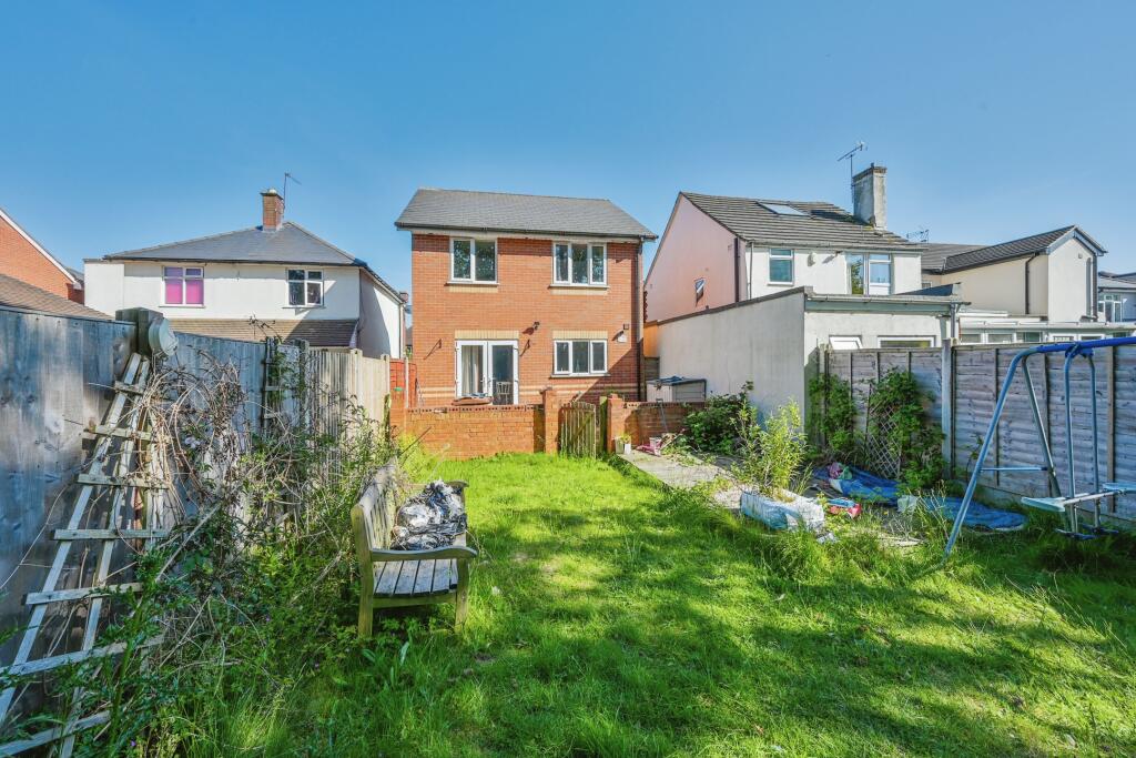 4 bedroom detached house for sale in Cannock Road, Cannock