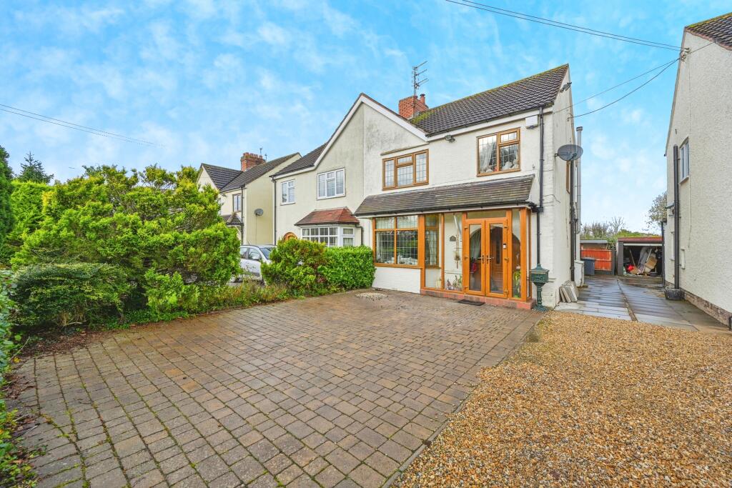 3 bedroom semidetached house for sale in Kiddemore Green Road, Brewood