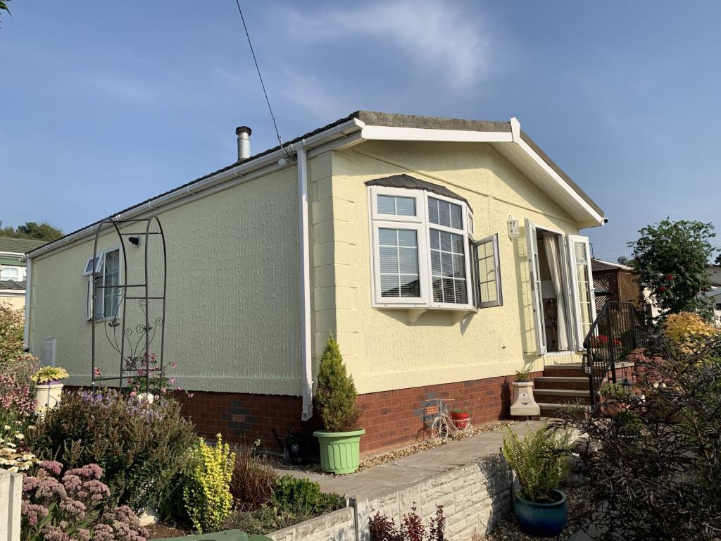 2 bedroom detached house for sale in Cavans Wood Park, Ling Road