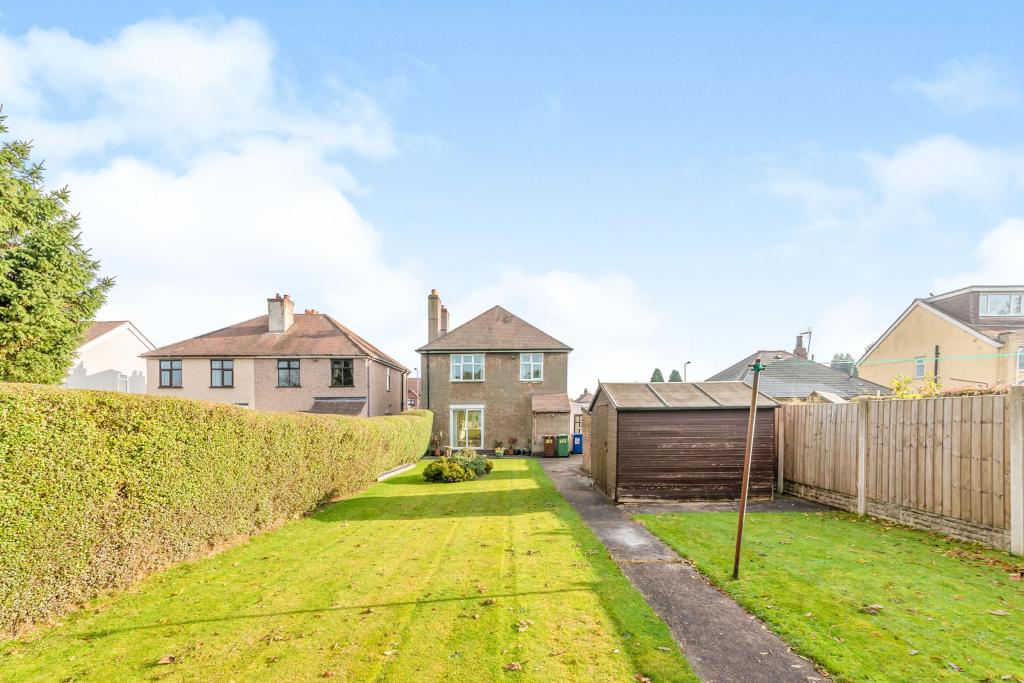 3 bedroom detached house for sale in Pye Green Road, Cannock