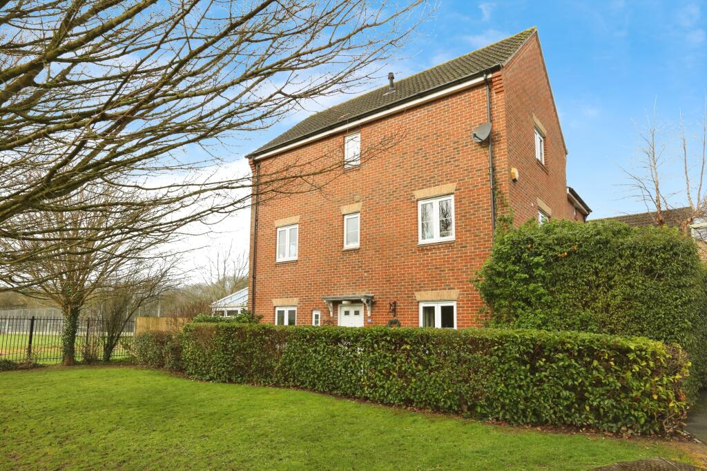 Main image of property: Crestwood View, Eastleigh, Hampshire, SO50
