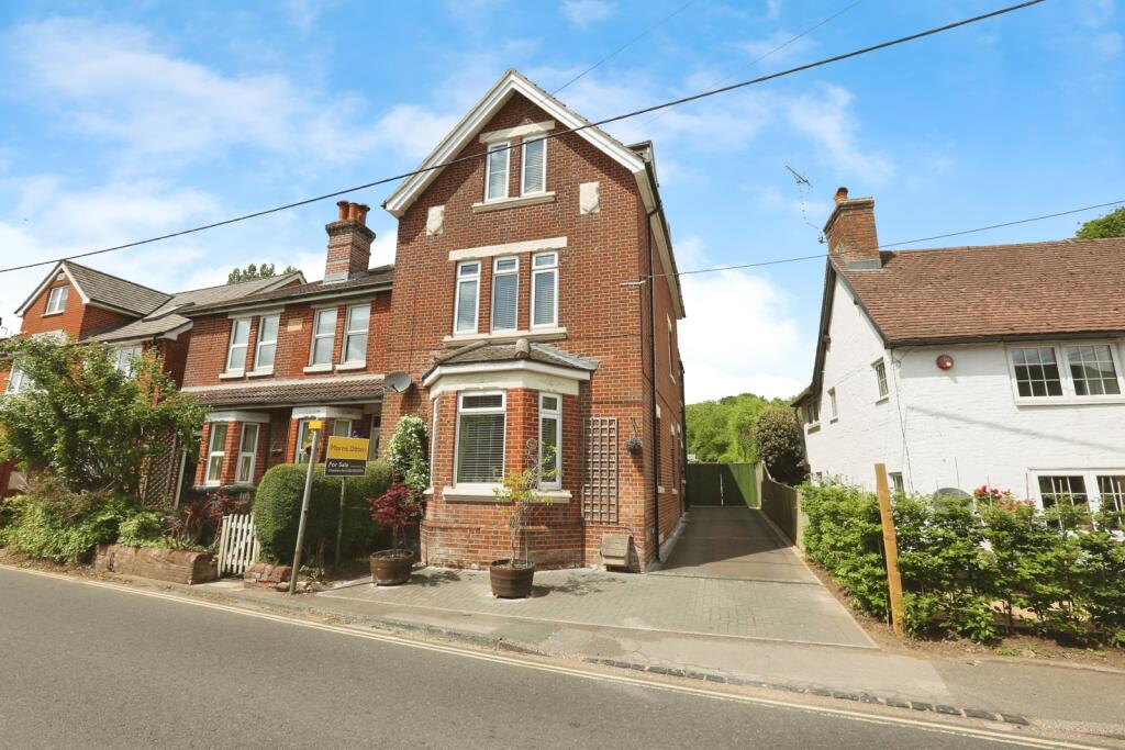 Main image of property: Allbrook Hill, Eastleigh, SO50