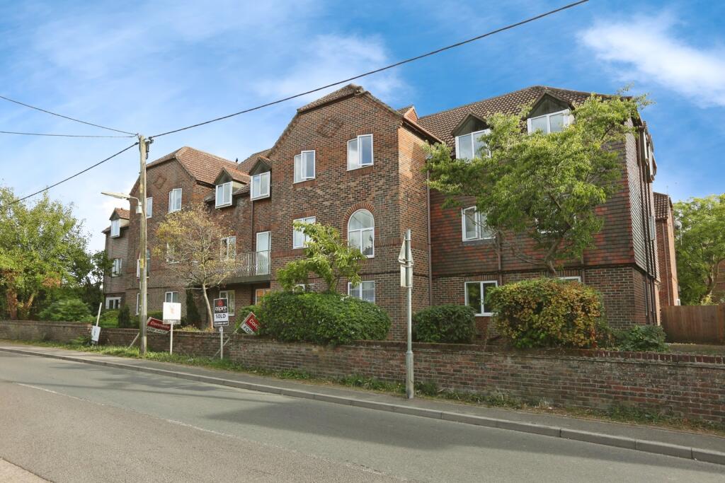 Main image of property: Fair Oak Road, Fair Oak, Eastleigh, Hampshire, SO50