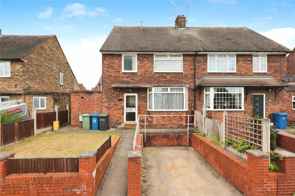 3 bedroom semidetached house for sale in Crich Road, Inkersall