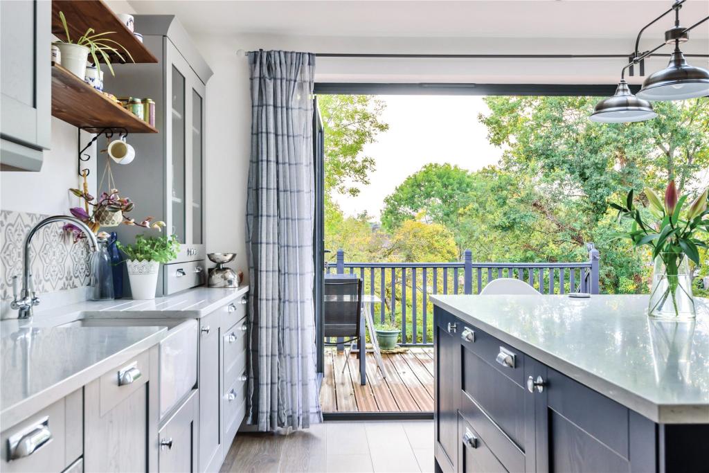 4 bedroom detached house for sale in Kevington Drive, Chislehurst, BR7